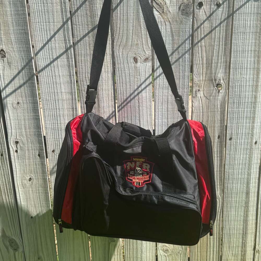 Wrangler NFR 2016 Las Vegas ProRodeo Justin Boots Red Black Duffel Travel Bag - Picture 5 of 9